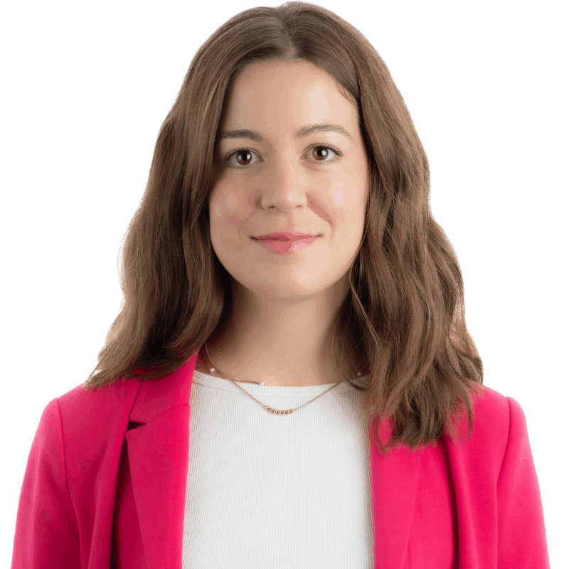 Headshot of Nicole Davidson